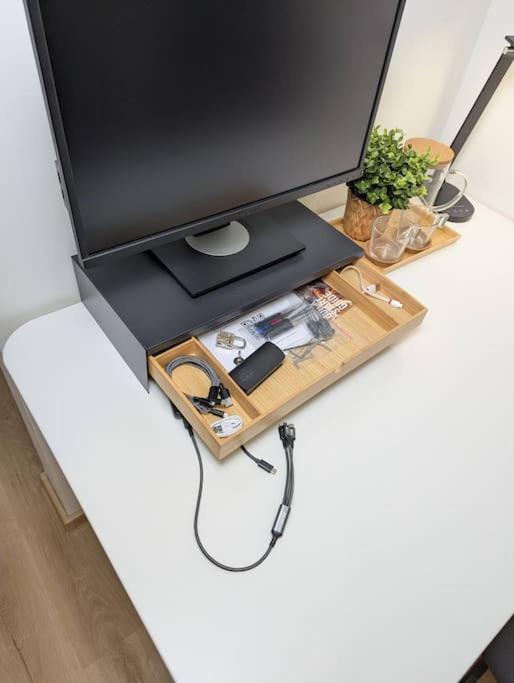 Cool Apartment Зноймо Екстериор снимка